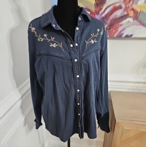 Denim& Co Canyon Retreat Embroidered  Shirt  Dark Indigo wash Medium